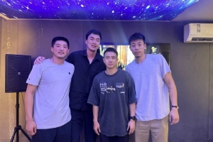 v站体育-赵继伟晒与张镇麟&amp;刘雁宇&amp;赵率舟等合照：珍惜眼前 祝健康&amp;顺利